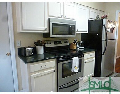 Kitchen. Granite counters, stainless appliances an
