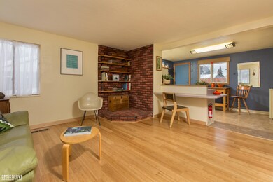 To Right: Breakfast Bar or Workspace