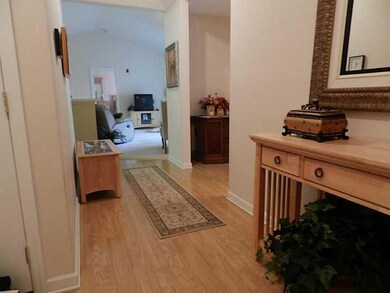 Entry/Foyer.