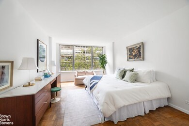 169 E 69th St unit 3C, New York, NY 10021 - photo 3