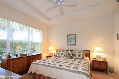 Expansive Windows In The Master Suite Maximize Nat