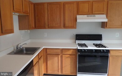 46614 Drysdale Terrace unit 202, Sterling, VA 20165 - photo 7