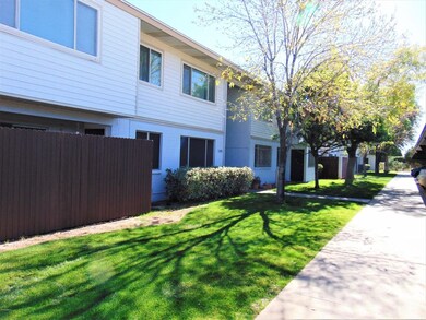 2534 W Berridge Ln #E-205 (1)