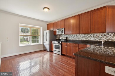 922 Maple St, Conshohocken, PA 19428 - photo 2