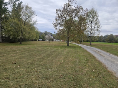 774 Sherrell Rd, Hillsboro, TN 37342 - photo 2