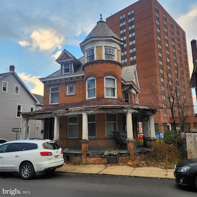 221 Cedar St, Tamaqua, PA 18252 - photo 2