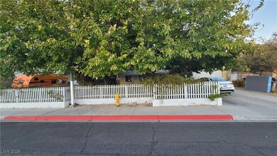 2316 Valley Dr, Las Vegas, NV 89108 - photo 2