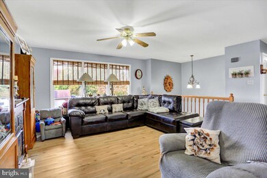 352 Sue Linn Dr, Chambersburg, PA 17201 - photo 6