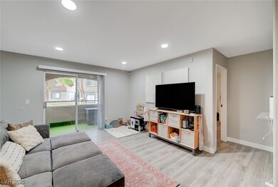 5260 Mission Monterey Ln unit 105, Las Vegas, NV 89107 - photo 4