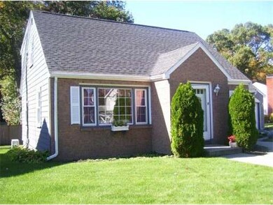 1 Perkins St, Stoneham, MA 02180 - photo 2