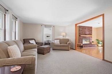 2045 Kassner Dr, Green Bay, WI 54304 - photo 6