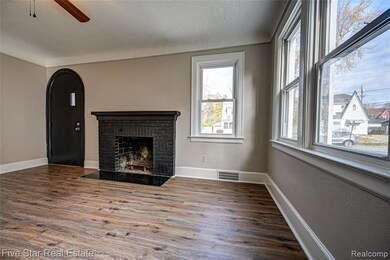 172 Nelson St, Pontiac, MI 48342 - photo 7