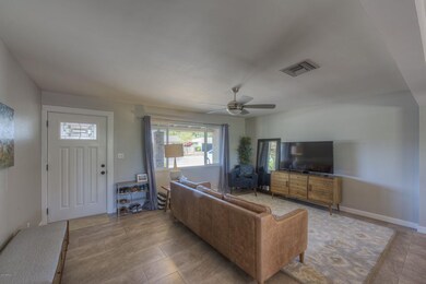 003_Living Room