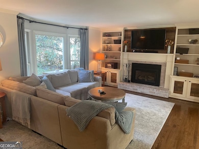 1136 Coronation Dr, Dunwoody, GA 30338 - photo 5