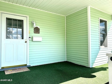 25 W 2nd St, Everett, PA 15537 - photo 5