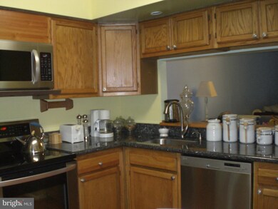 9605 Lambeth Ct, Columbia, MD 21046 - photo 5