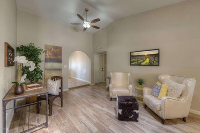 011_Family Room