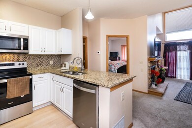 1077 108th Ln NW, Coon Rapids, MN 55433 - photo 4