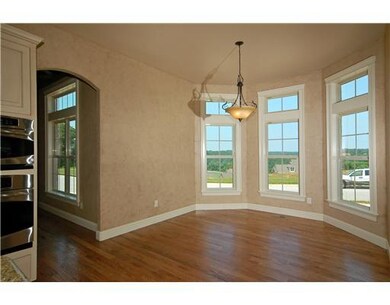 Kitchen. OVER SIZED BREAKFAST NOOK