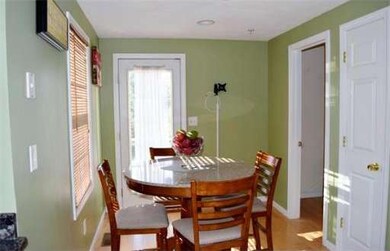 417 Hildreth St unit 5, Lowell, MA 01850 - photo 3