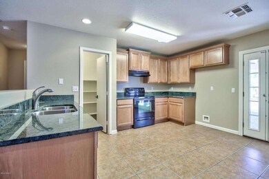 Kitchen_1.jpg