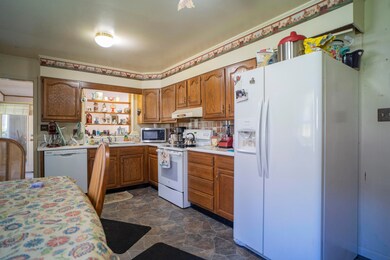 190 Nicholas Ave W Tour