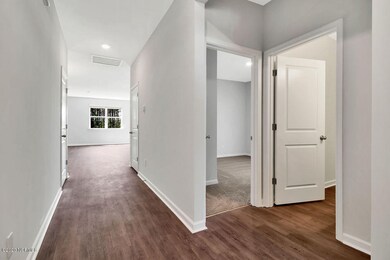9614LargeOakCourt-04