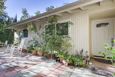 5041 Calderon Rd, Woodland Hills, CA 91364 - photo 5