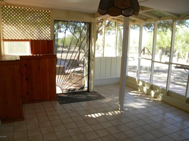 Back Screen Rm toward back door
