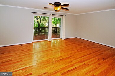 7474 Hickory Log Cir, Columbia, MD 21045 - photo 3