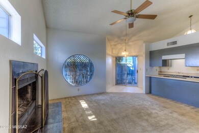 29 Living Room #1139 photo a