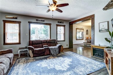 318 E Washington St, Augusta, WI 54722 - photo 3