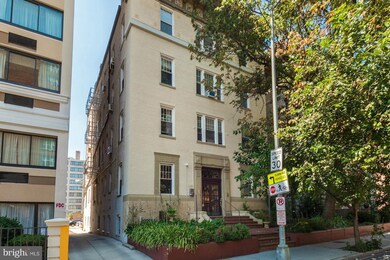 1322 15th St NW unit 2, Washington, DC 20005 - photo 2