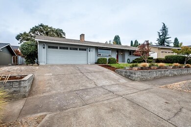 1826 Inverness Dr, Medford, OR 97504 - photo 2