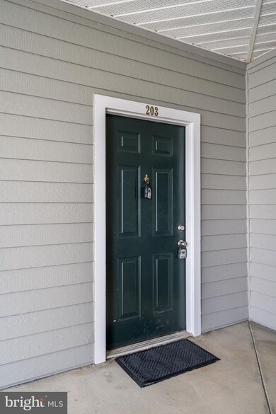 13085 Autumn Woods Way unit 203, Fairfax, VA 22033 - photo 7