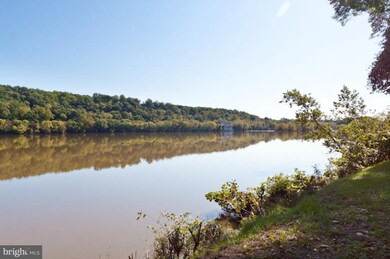 1001 Crest Ln, McLean, VA 22101 - photo 3