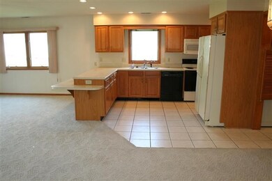 3014 Shalimar Cir, Fort Wayne, IN 46808 - photo 6