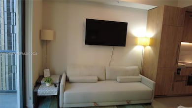 11 NE 6th St unit 2808, Miami, FL 33132 - photo 5