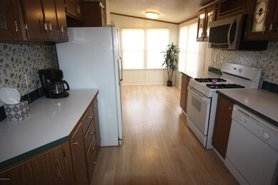 Kitchen & Breakfast Nook