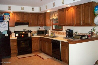 Fully Remodeled Kitchen