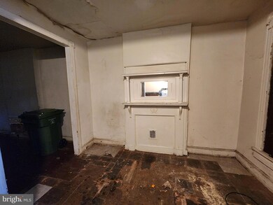 2552 Boyd St, Baltimore, MD 21223 - photo 7