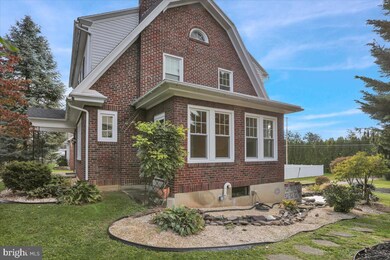 216 W Bellevue Ave, Reading, PA 19605 - photo 3