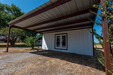 414 Palo Pinto St, Millsap, TX 76066 - photo 4