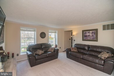 13640 Bellerose Dr, Chantilly, VA 20151 - photo 6