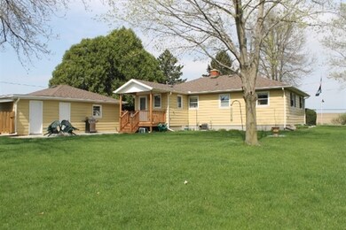 5255 Irish Ln, Fitchburg, WI 53711 - photo 2