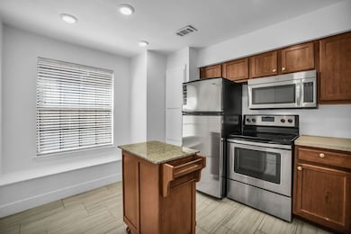 4777 Cedar Springs Rd unit 8L, Dallas, TX 75219 - photo 6