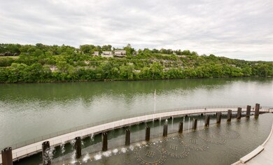 Lakefront & Fountain View