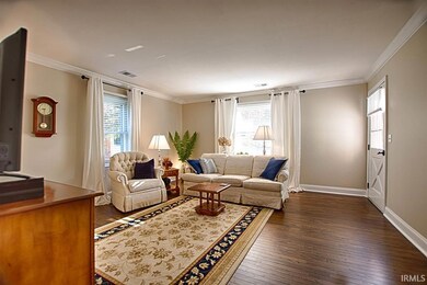 316 Locust St, Newburgh, IN 47630 - photo 6