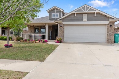 Craftsman inspired home with covered porch, a fron