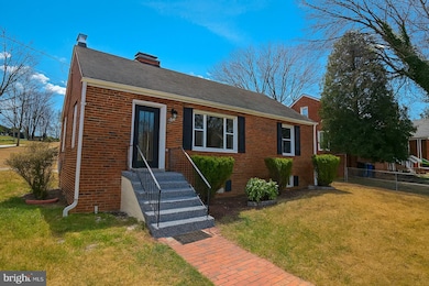 6719 Kipling Pkwy, District Heights, MD 20747 - photo 2